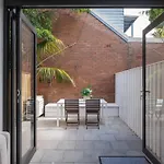Unionelle A Luxe Newtown Terrance