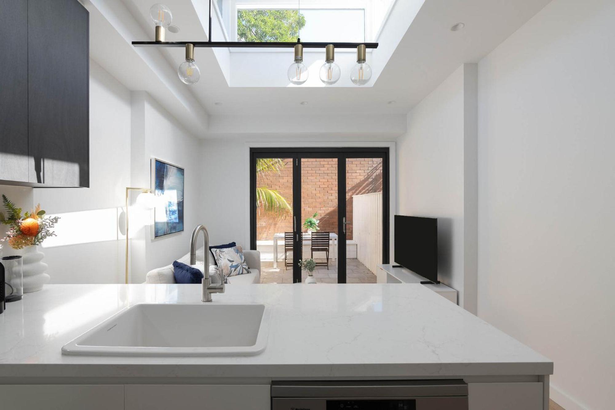 Unionelle A Luxe Newtown Terrance